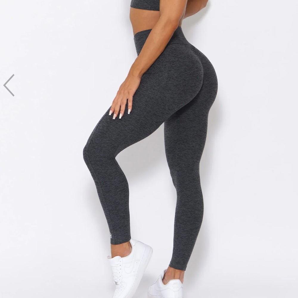 Bombshell Sportswear Curves Leggings